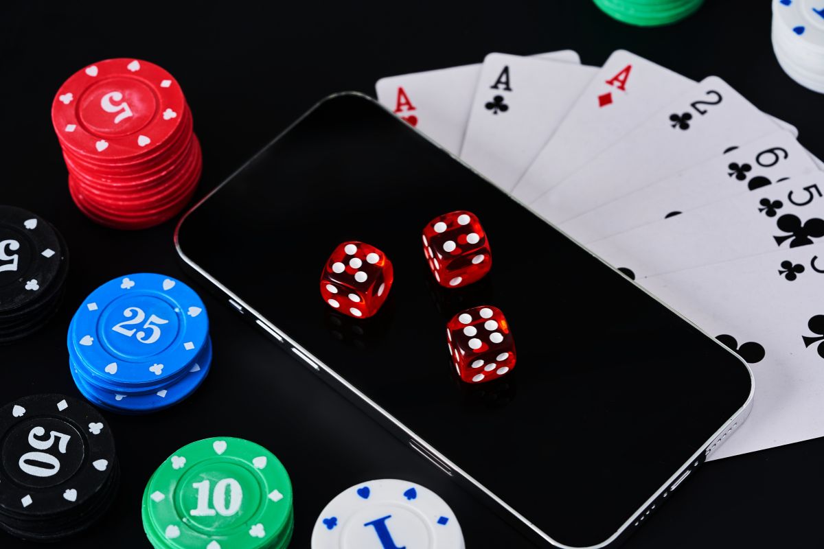 Bạn có thể chơi Casino online ngay trên điện thoại với vmax